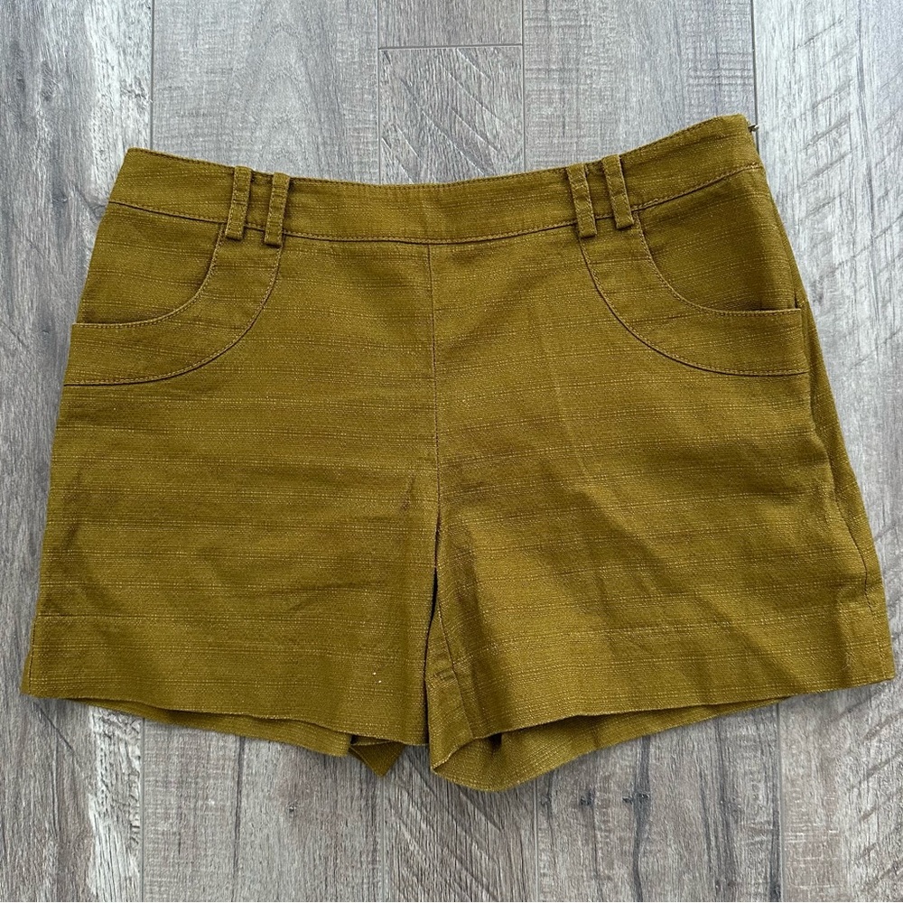 EUC elevenses x Anthropologie Olive Green Linen Shorts in Size 4